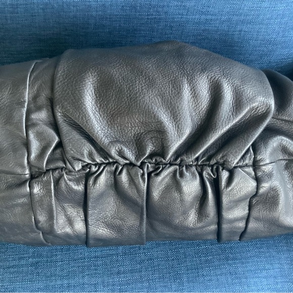 Preloved Gucci Galaxy Bag - Picture 11 of 14